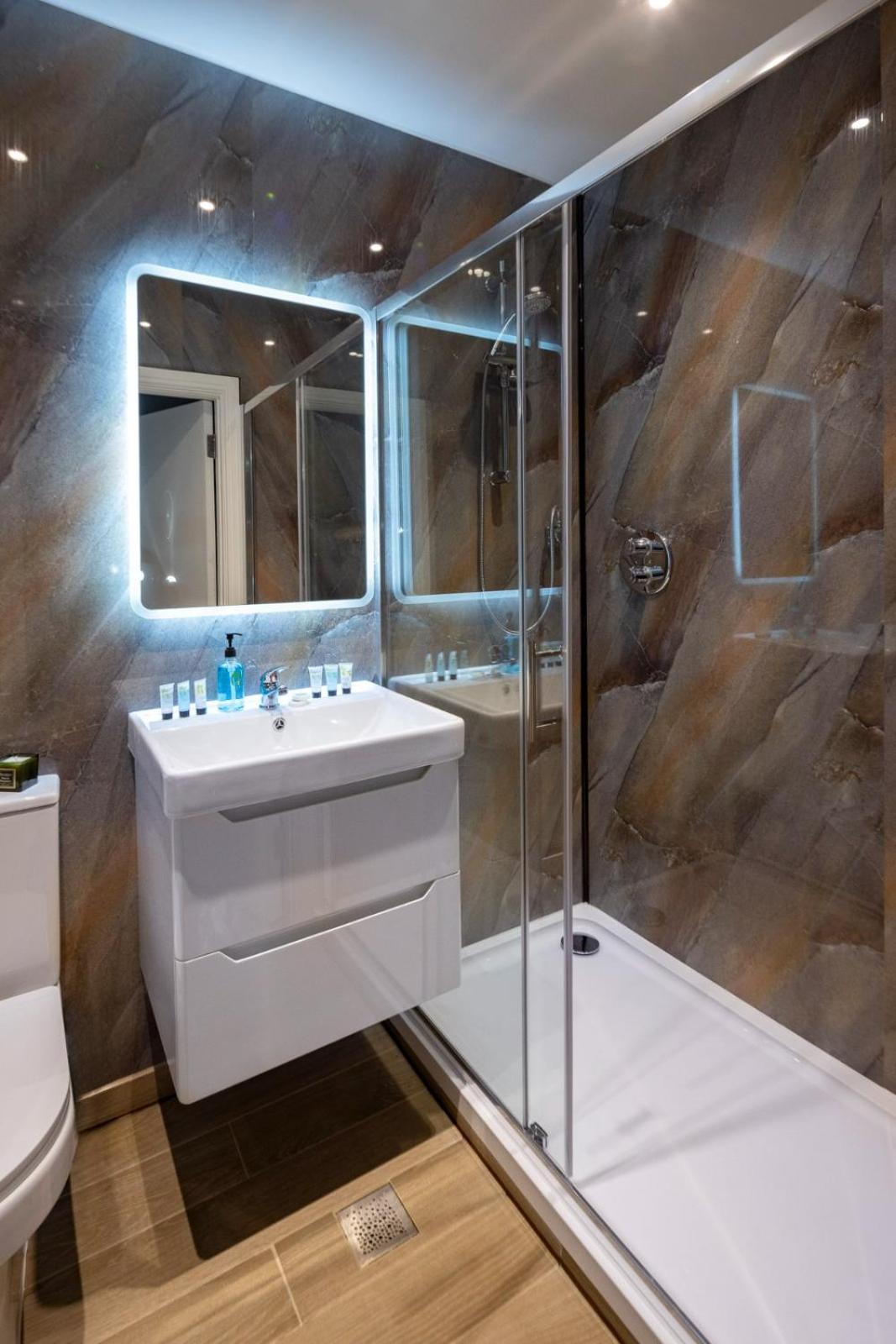 Whyte Harte Hotel Redhill  Room photo
